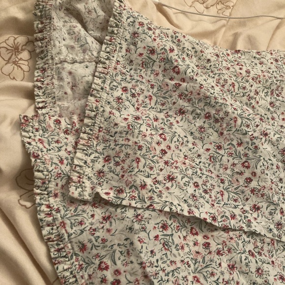 White Floral Wrap Skirt - Picture 3 of 6